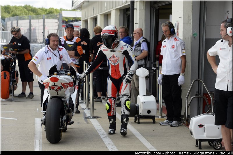 moto2_pradita_005_angleterre_silverstone_2013