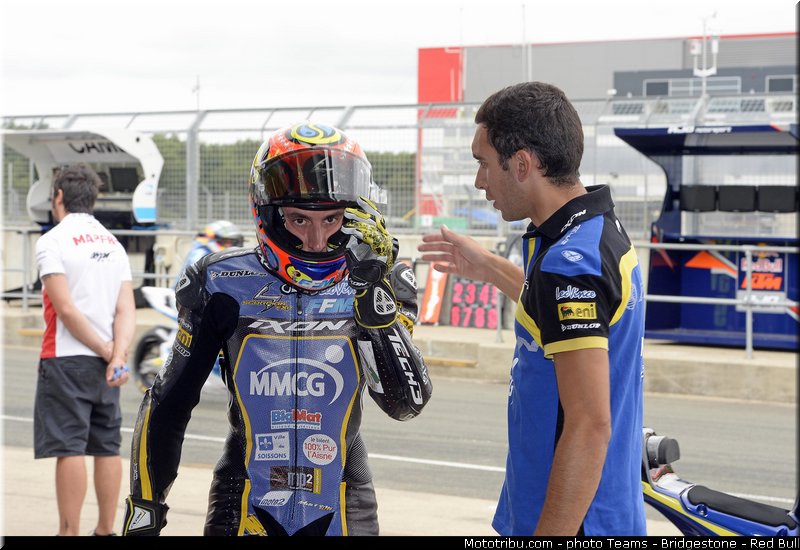 moto2_rossi_013_angleterre_silverstone_2013