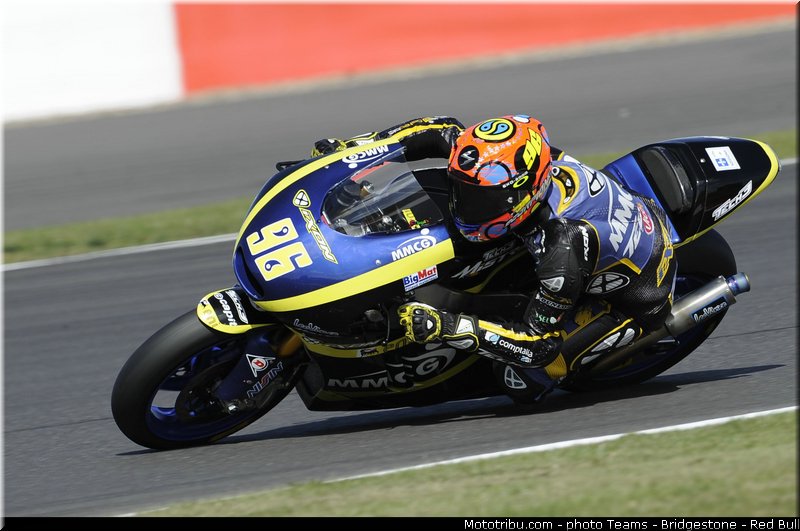 moto2_rossi_015_angleterre_silverstone_2013
