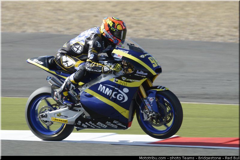 moto2_rossi_016_angleterre_silverstone_2013
