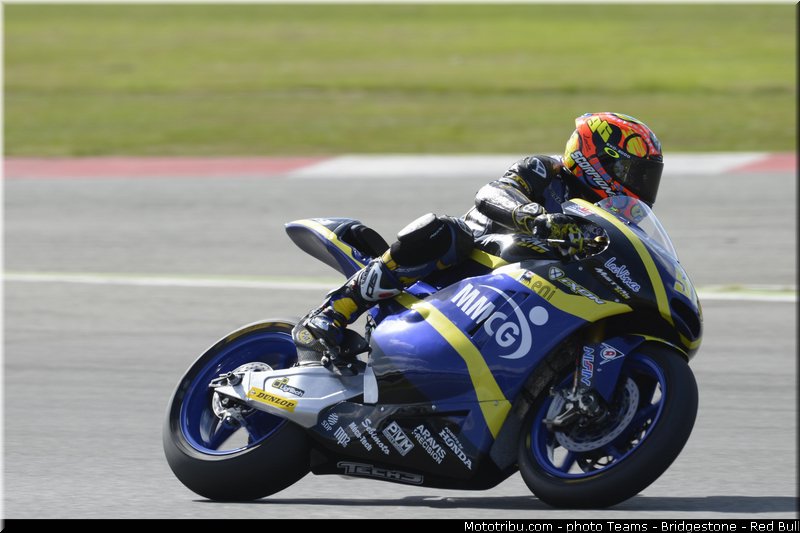 moto2_rossi_017_angleterre_silverstone_2013