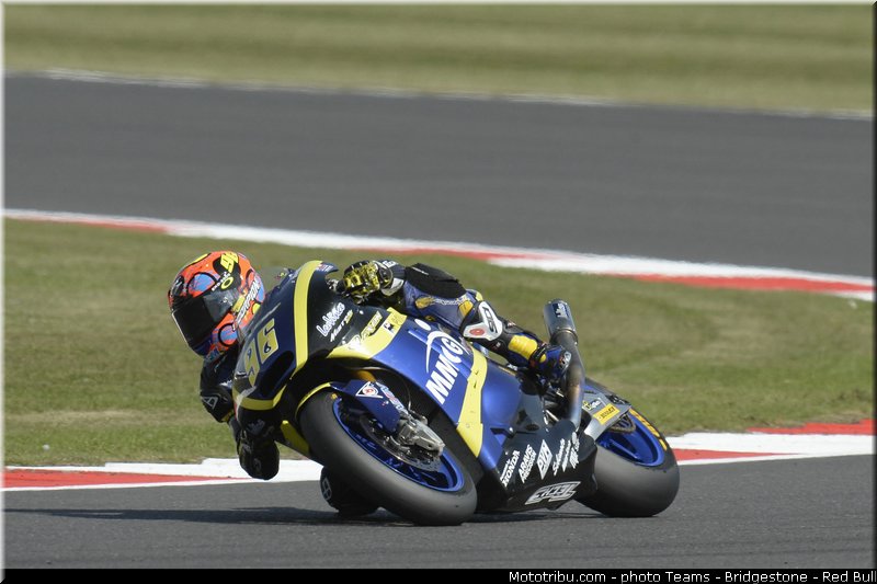 moto2_rossi_018_angleterre_silverstone_2013