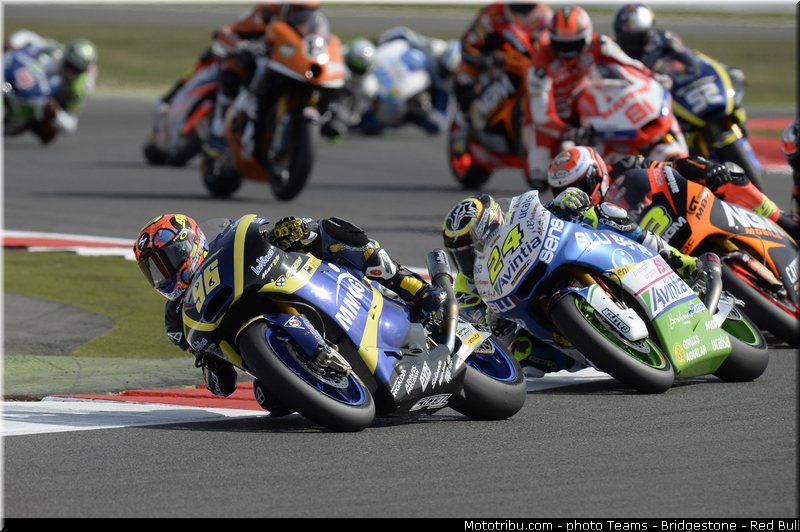 moto2_tech3_002_angleterre_silverstone_2013
