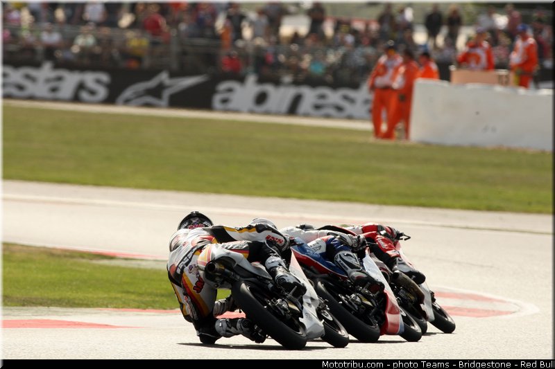 moto3_054_angleterre_silverstone_2013