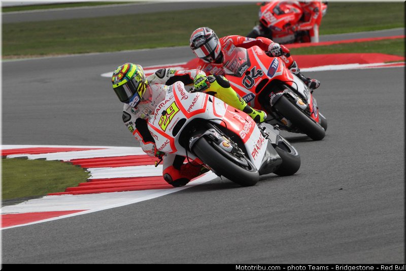 motogp_012_angleterre_silverstone_2013