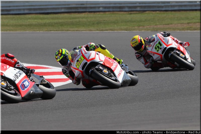 motogp_014_angleterre_silverstone_2013