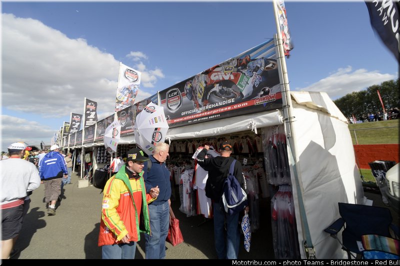 motogp_ambiance_002_angleterre_silverstone_2013