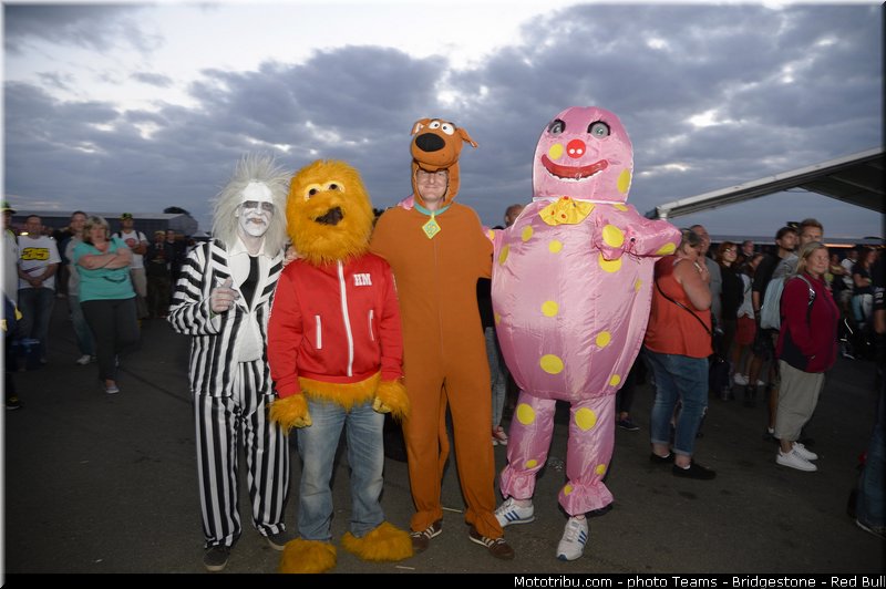 motogp_ambiance_011_angleterre_silverstone_2013