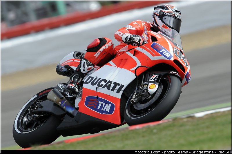 motogp_dovizioso_001_angleterre_silverstone_2013