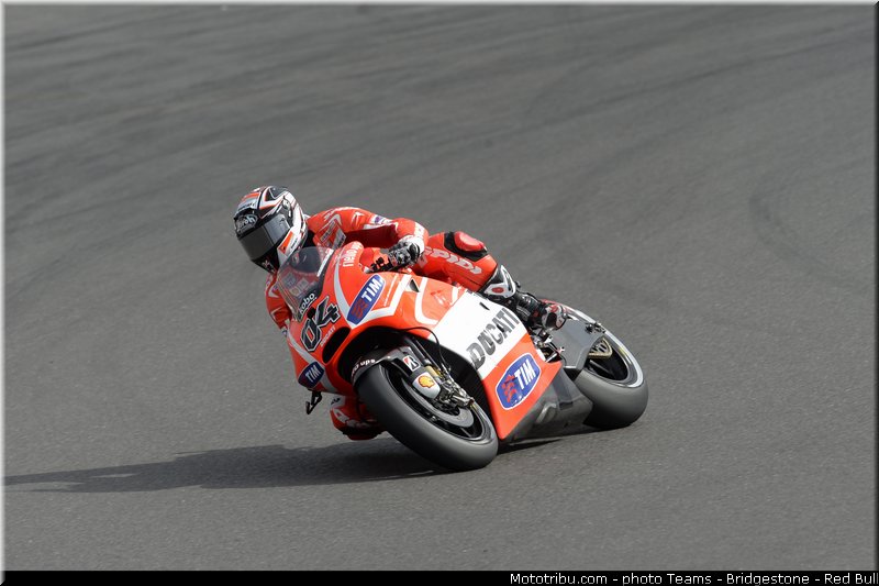 motogp_dovizioso_003_angleterre_silverstone_2013