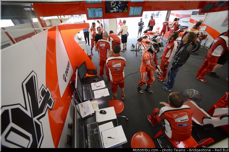 motogp_dovizioso_010_angleterre_silverstone_2013