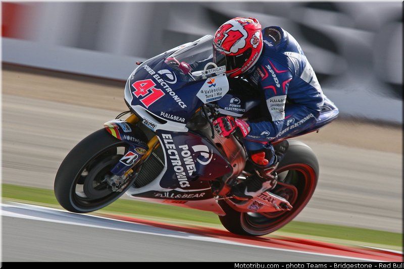 motogp_espargaro_002_angleterre_silverstone_2013
