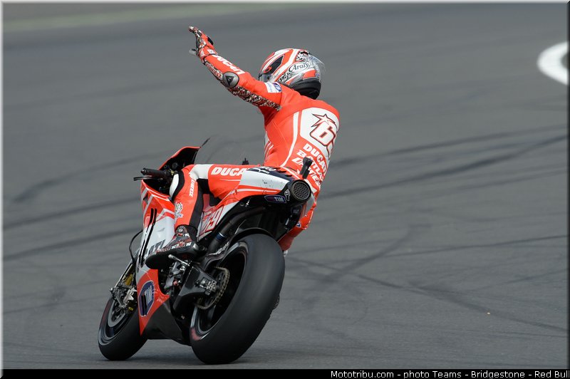 motogp_hayden_004_angleterre_silverstone_2013