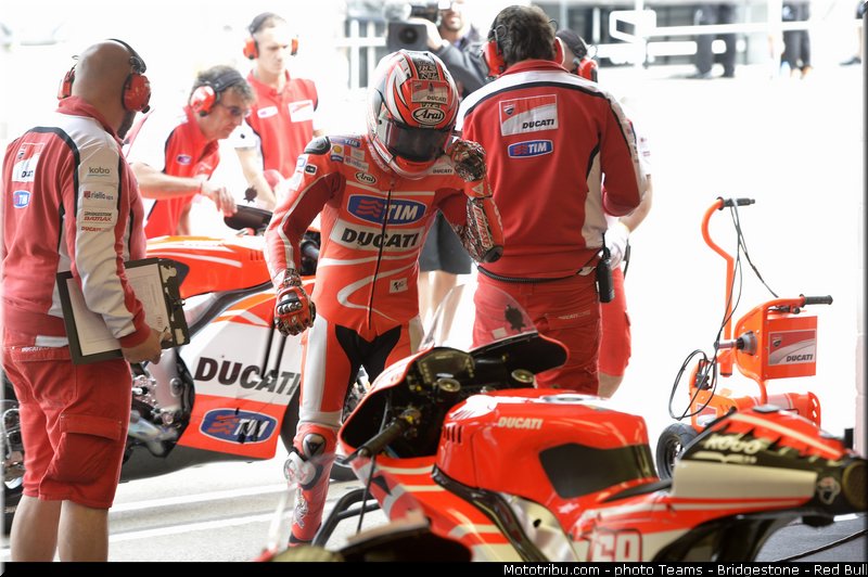 motogp_hayden_006_angleterre_silverstone_2013