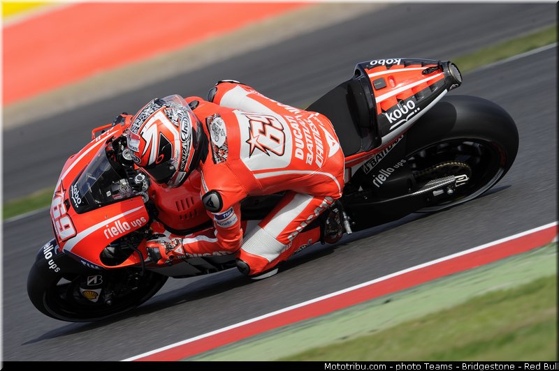 motogp_hayden_010_angleterre_silverstone_2013