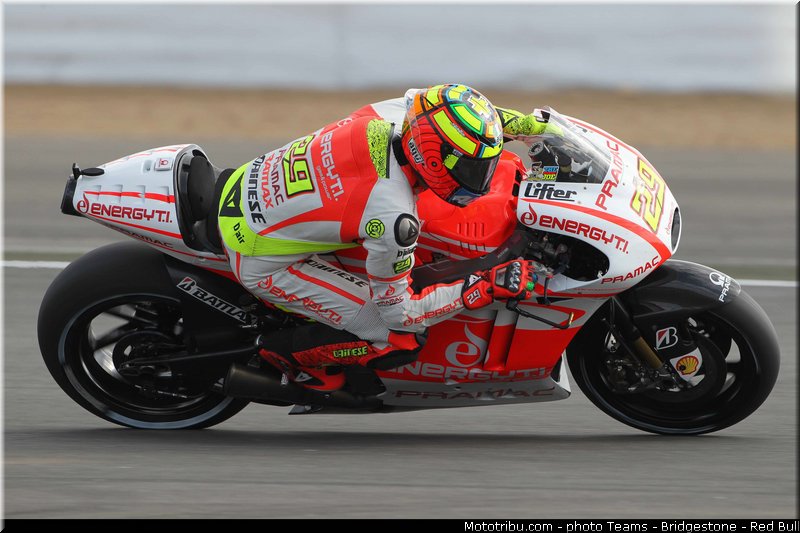 motogp_iannone_010_angleterre_silverstone_2013
