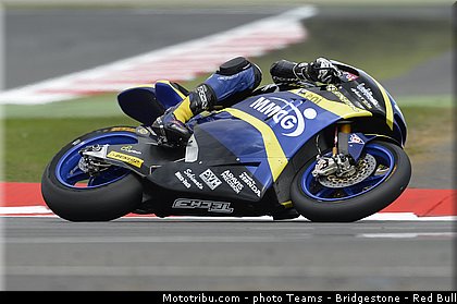 moto2_kent_004_angleterre_silverstone_2013.jpg