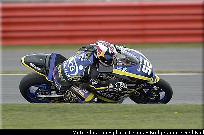 moto2_kent_006_angleterre_silverstone_2013.jpg