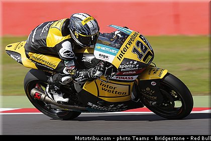 moto2_luthi_011_angleterre_silverstone_2013.jpg