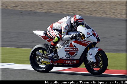 moto2_pradita_010_angleterre_silverstone_2013.jpg