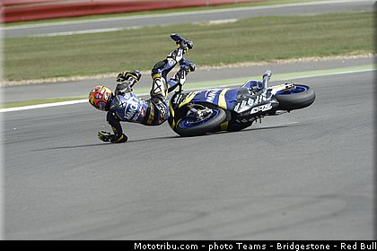 moto2_rossi_006_angleterre_silverstone_2013.jpg