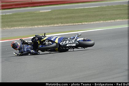 moto2_rossi_008_angleterre_silverstone_2013.jpg