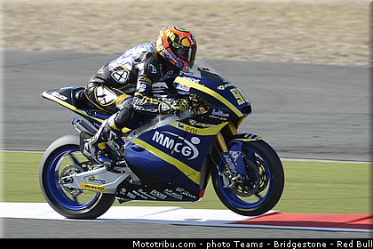moto2_rossi_016_angleterre_silverstone_2013.jpg