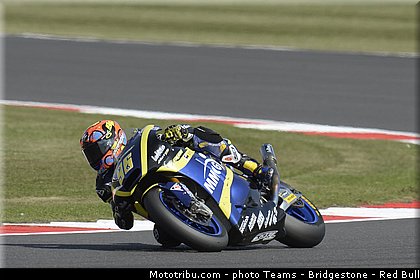 moto2_rossi_018_angleterre_silverstone_2013.jpg