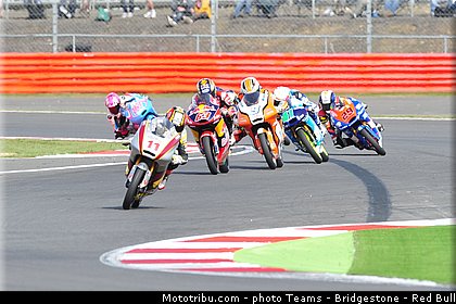 moto3_001_angleterre_silverstone_2013.jpg