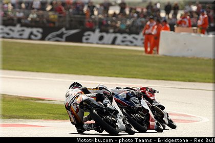 moto3_054_angleterre_silverstone_2013.jpg