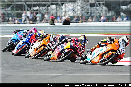 moto3_057_angleterre_silverstone_2013.jpg