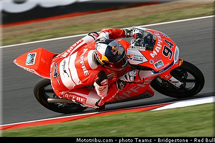 moto3_folger_012_angleterre_silverstone_2013.jpg