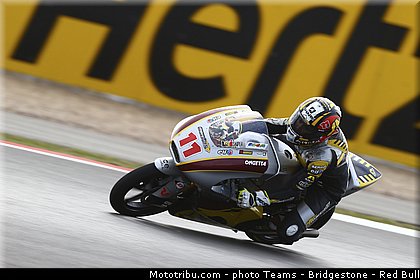 moto3_loi_002_angleterre_silverstone_2013.jpg