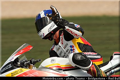 moto3_mcphee_003_angleterre_silverstone_2013.jpg
