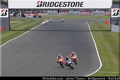motogp_070_angleterre_silverstone_2013.jpg