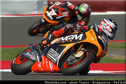 motogp_edwards_003_angleterre_silverstone_2013.jpeg