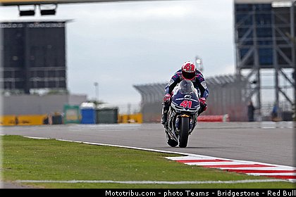 motogp_espargaro_004_angleterre_silverstone_2013.jpg