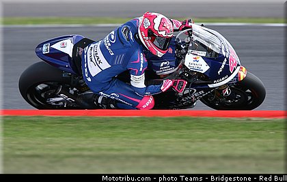 motogp_espargaro_010_angleterre_silverstone_2013.jpg