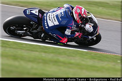motogp_espargaro_012_angleterre_silverstone_2013.jpg