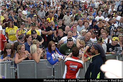 motogp_hayden_017_angleterre_silverstone_2013.jpg