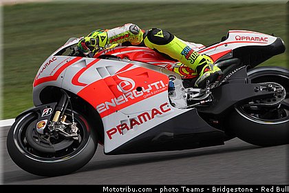 motogp_iannone_001_angleterre_silverstone_2013.jpg