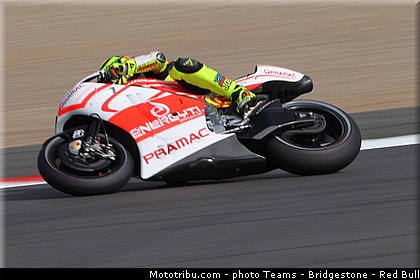 motogp_iannone_004_angleterre_silverstone_2013.jpg