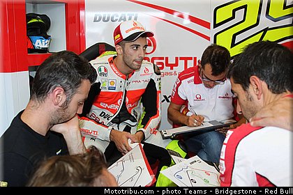 motogp_iannone_005_angleterre_silverstone_2013.jpg