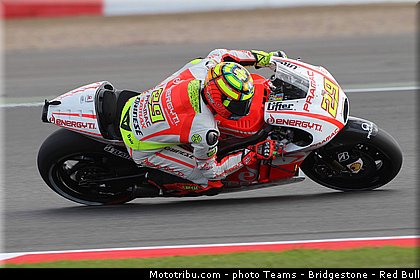 motogp_iannone_011_angleterre_silverstone_2013.jpg