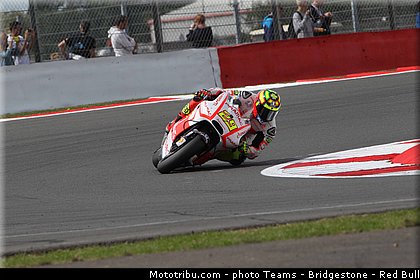 motogp_iannone_012_angleterre_silverstone_2013.jpg
