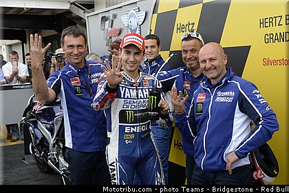 motogp_lorenzo_014_angleterre_silverstone_2013.jpg