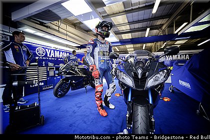 motogp_lorenzo_016_angleterre_silverstone_2013.jpg