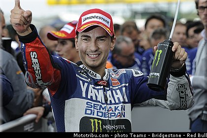motogp_lorenzo_026_angleterre_silverstone_2013.jpg