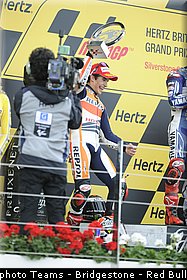 motogp_lorenzo_027_angleterre_silverstone_2013.jpg