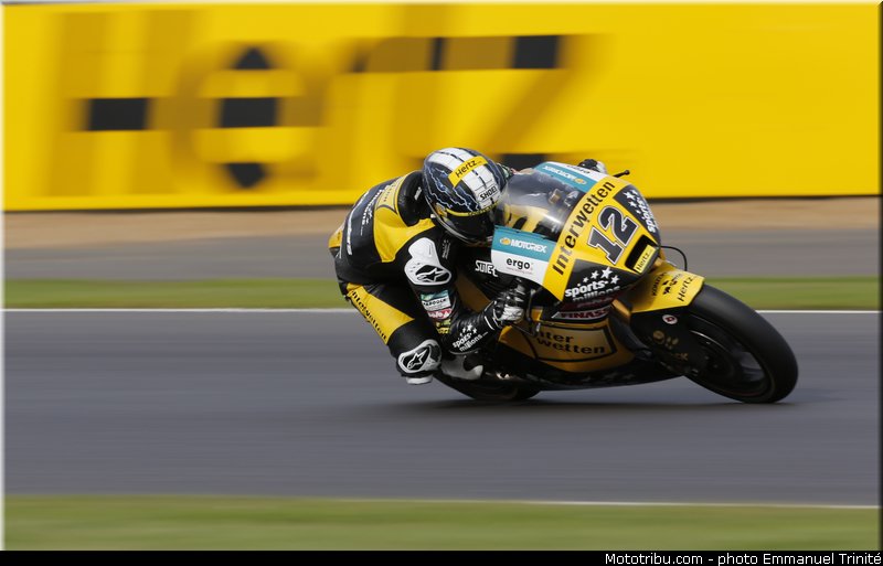 moto2_luthi_001_angleterre_silverstone_2013